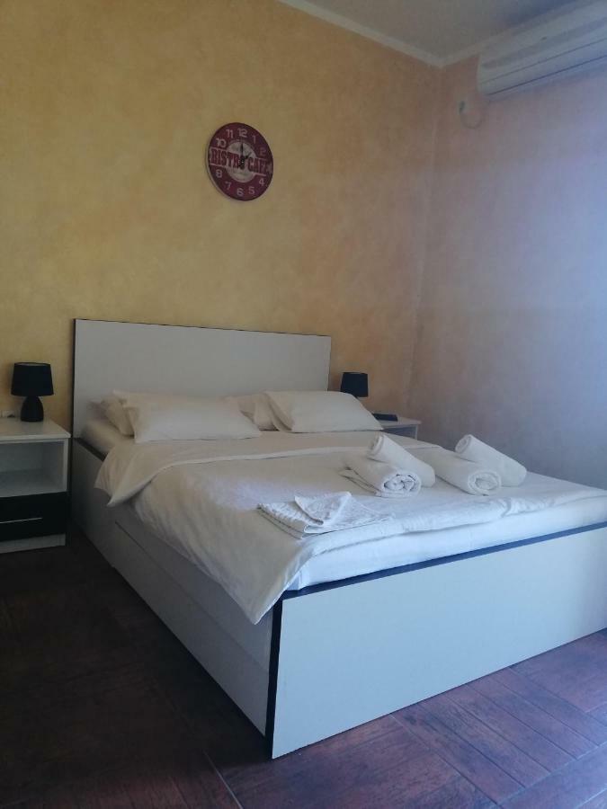 Alessandra Apartments Sveti Stefan Exterior photo
